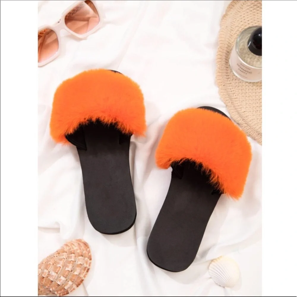 💕NWT Bright Orange Fluffy Faux Fur Slide Sandals💕 - Picture 4 of 6